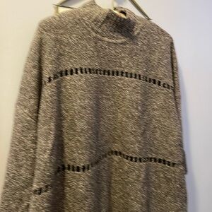 High neck sweater with 3/4 sleeves